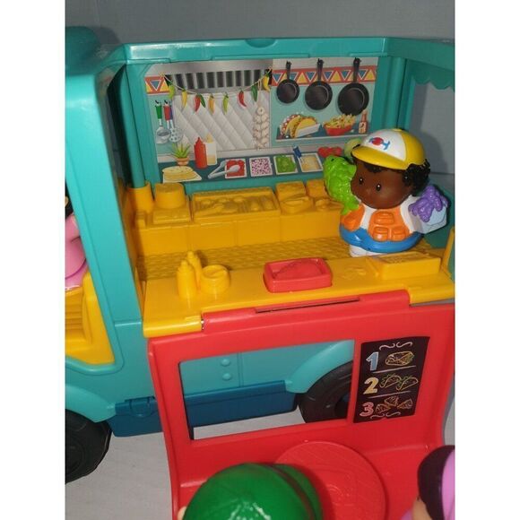 Little People Ferris Wheel & Serve It Up Food Truck Playset with Figures Bundle - Picture 5 of 7